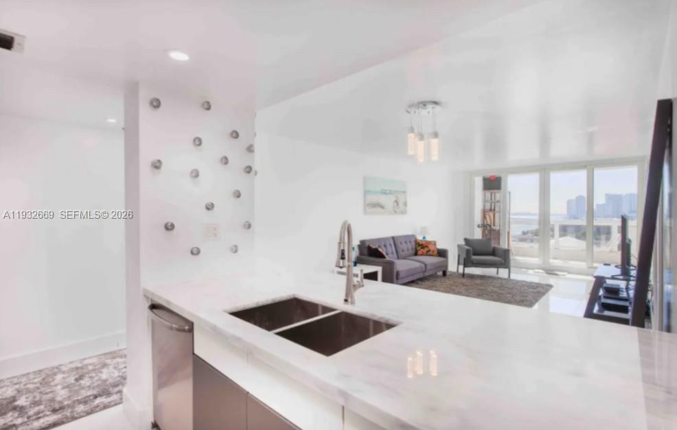 1717 N Bayshore Drive A1652, Miami, FL 33132, Miami