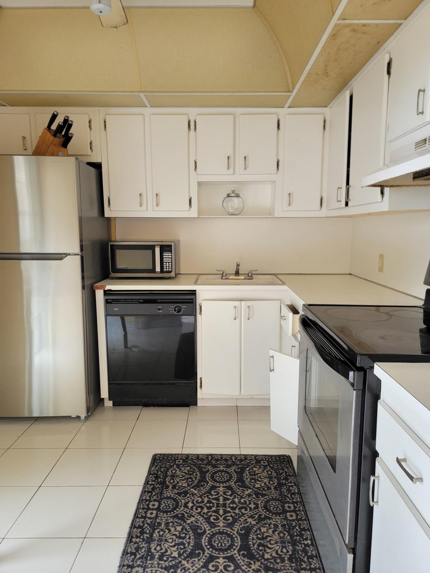 3301 N Country Club Drive 506, Aventura, FL 33180 photo 13