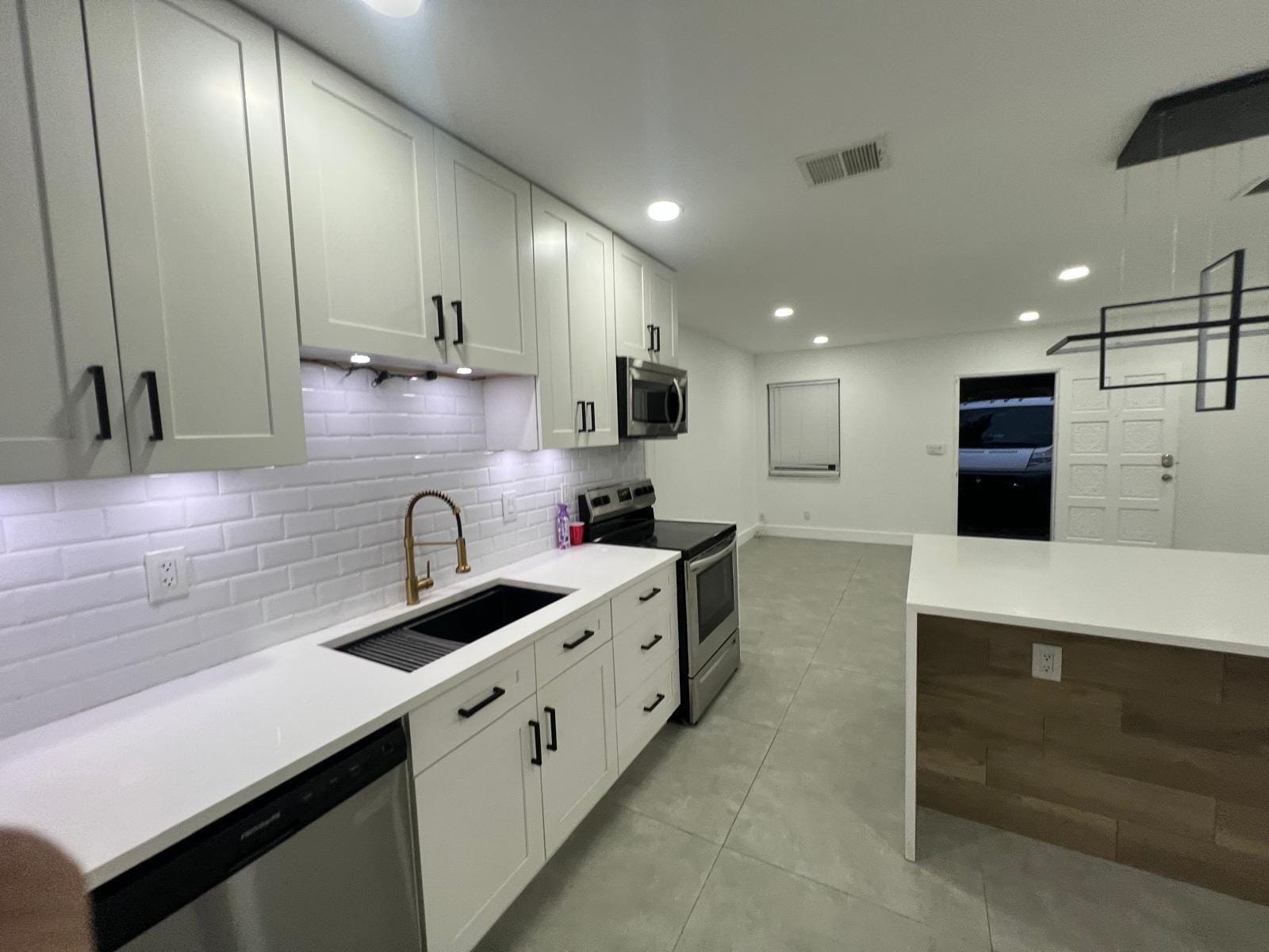 1436 NE 1st Avenue, Fort Lauderdale, FL 33304