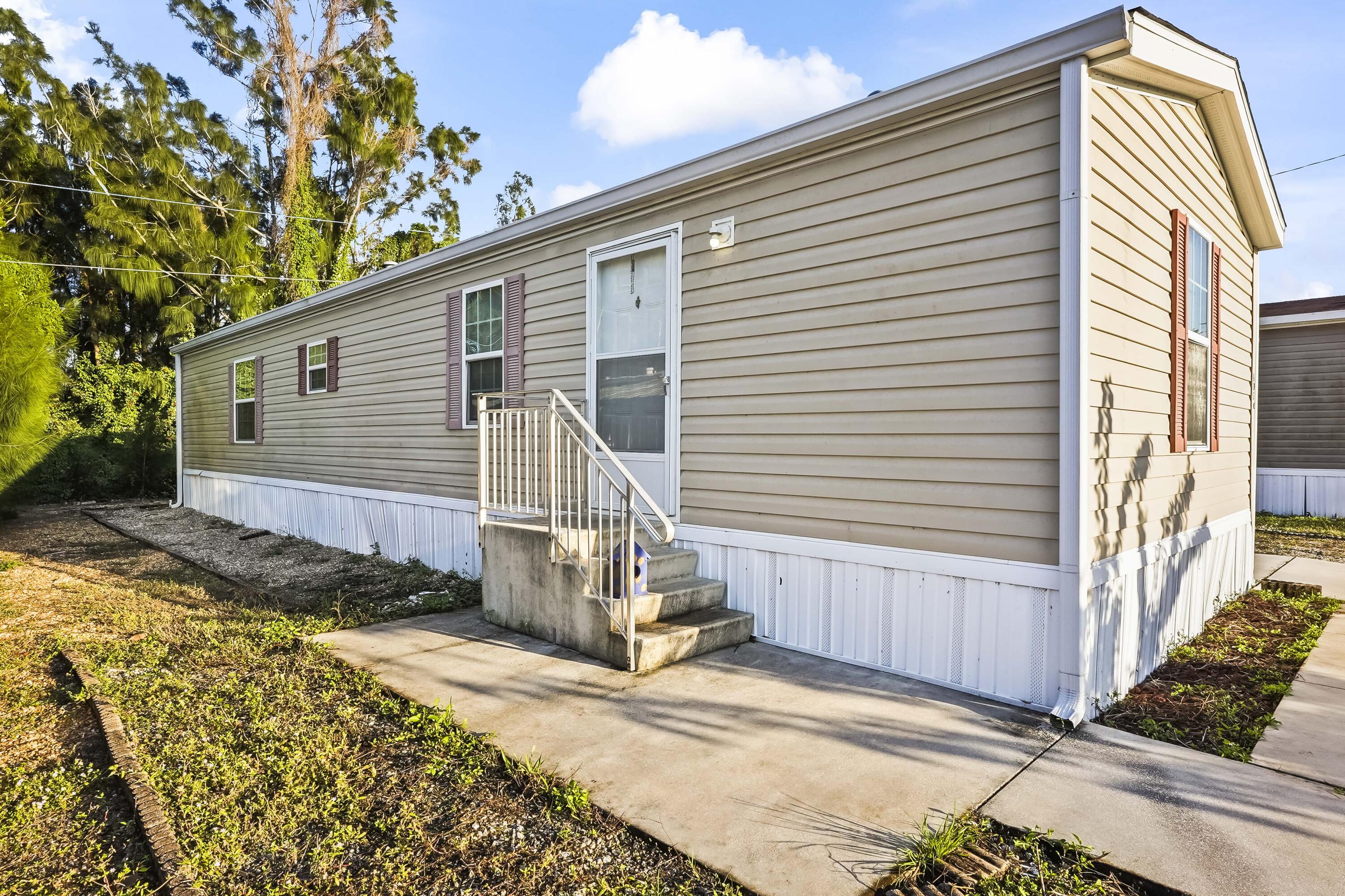 8333 SE Sandy Lane, Hobe Sound, FL 33455, Hobe Sound