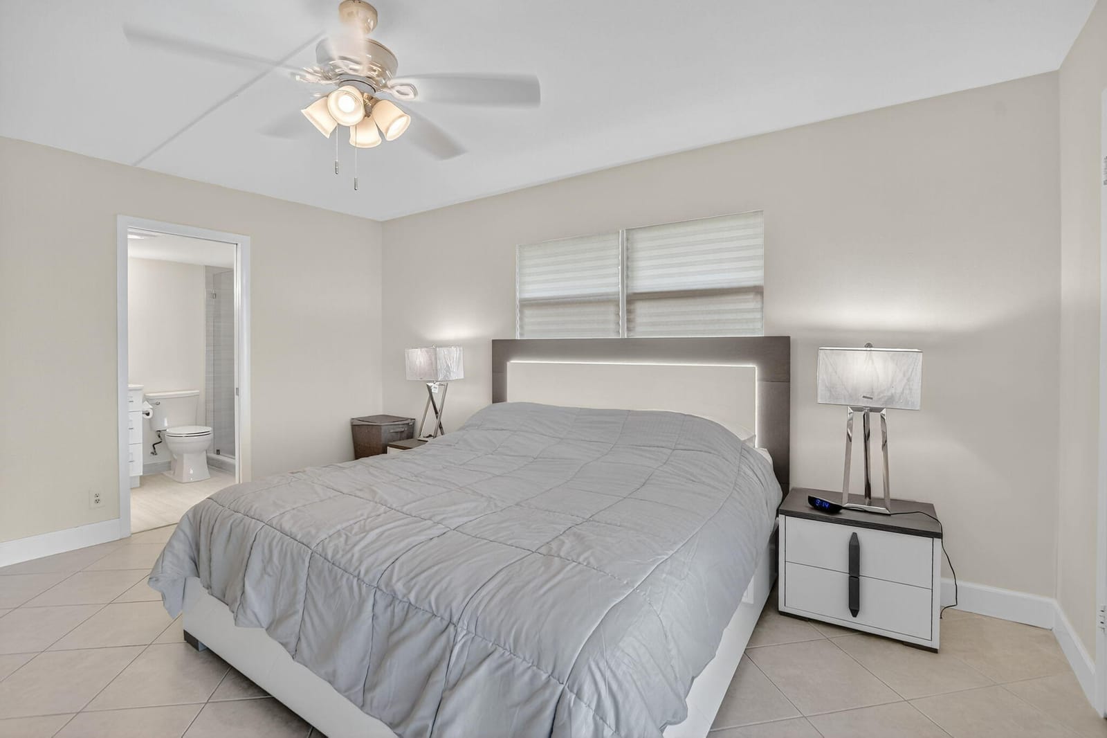 1090 Guildford E 1090, Boca Raton, FL 33434 photo 18