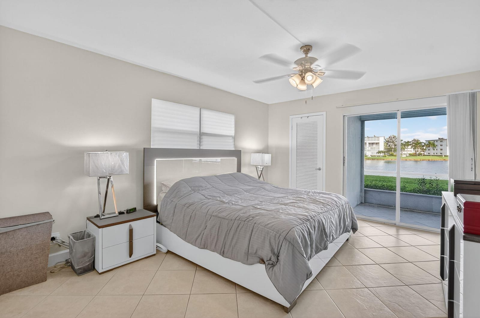 1090 Guildford E 1090, Boca Raton, FL 33434 photo 19