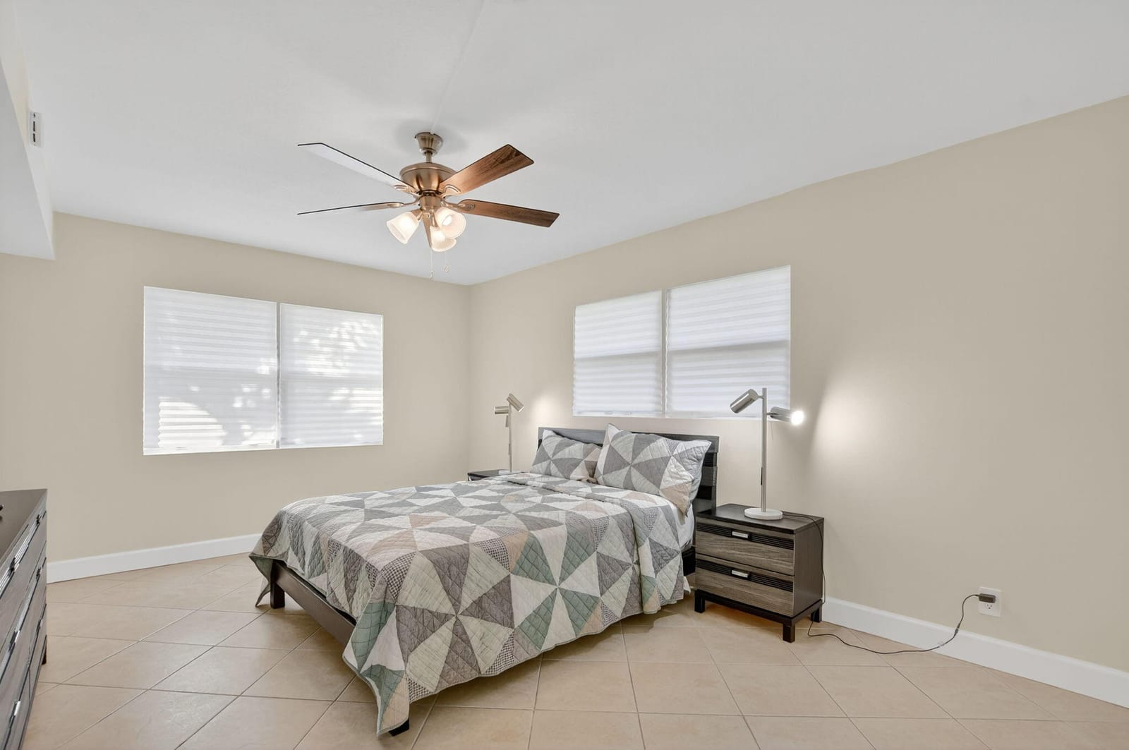 1090 Guildford E 1090, Boca Raton, FL 33434 photo 26