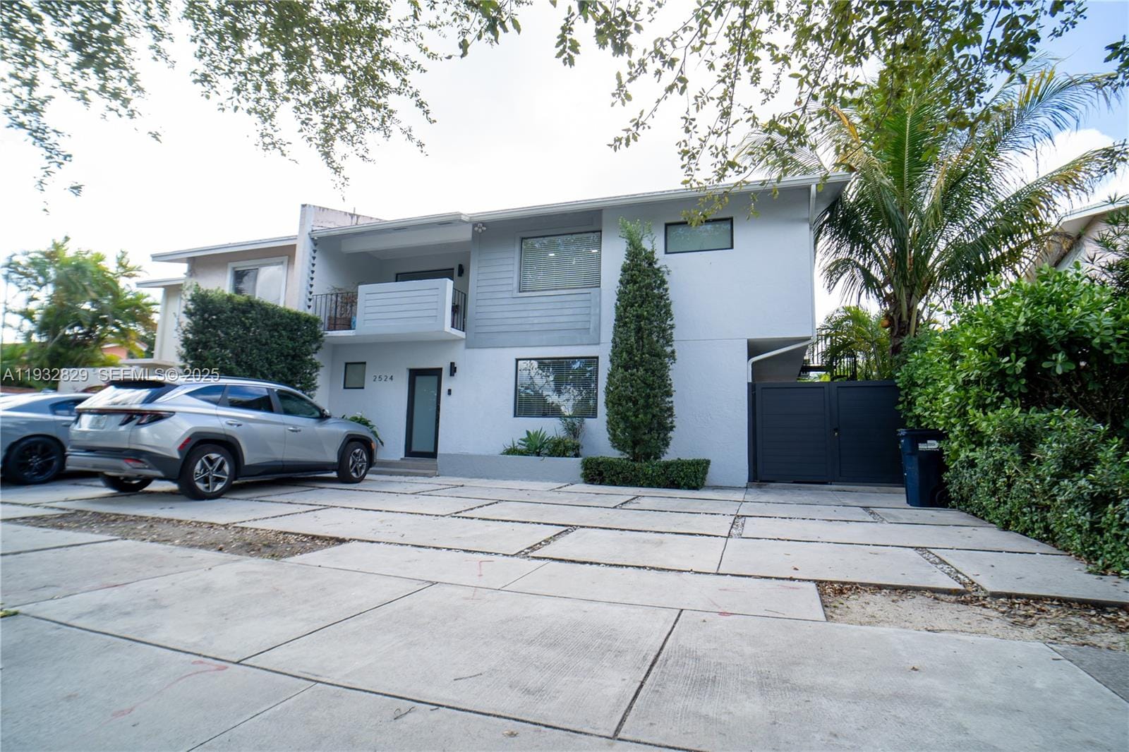 2524 SW 112th Avenue, Miami, FL 33165