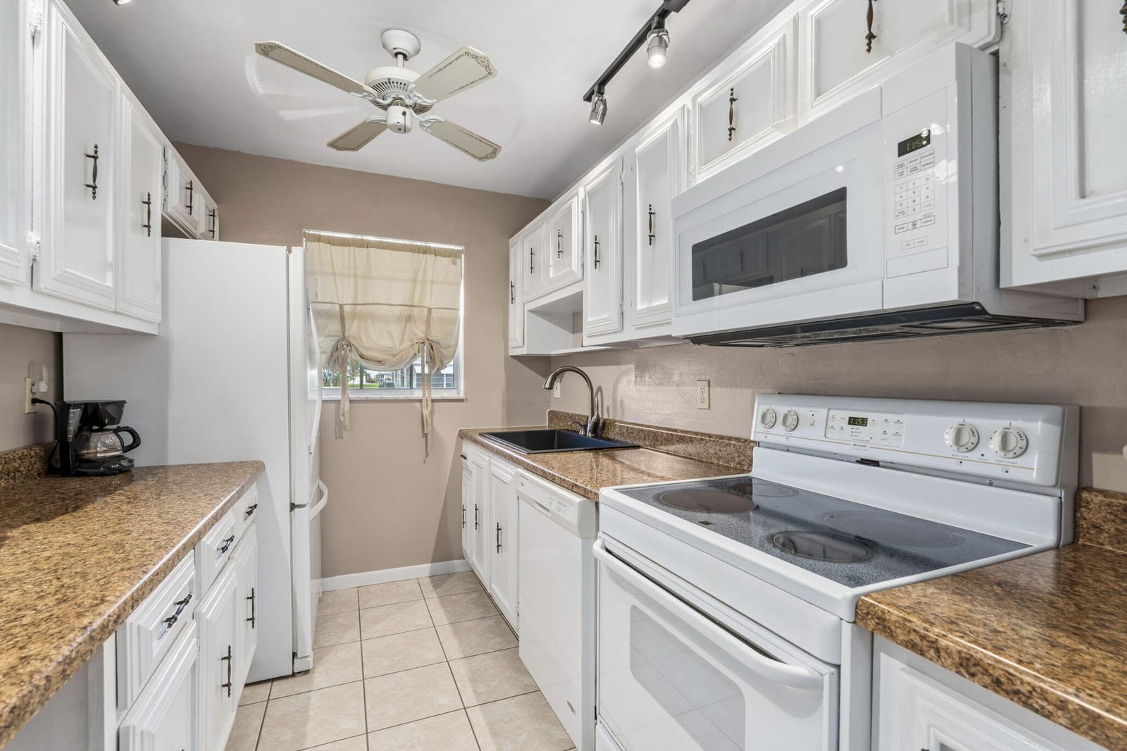 903 Savannas Point Drive A — photo 11