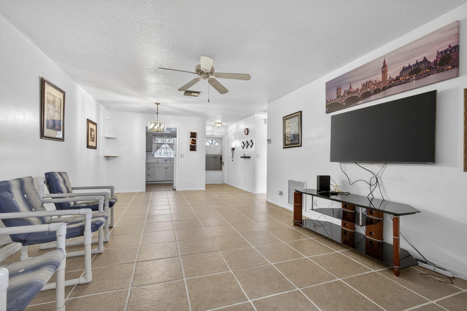 2833 Crosley Drive W C — photo 12