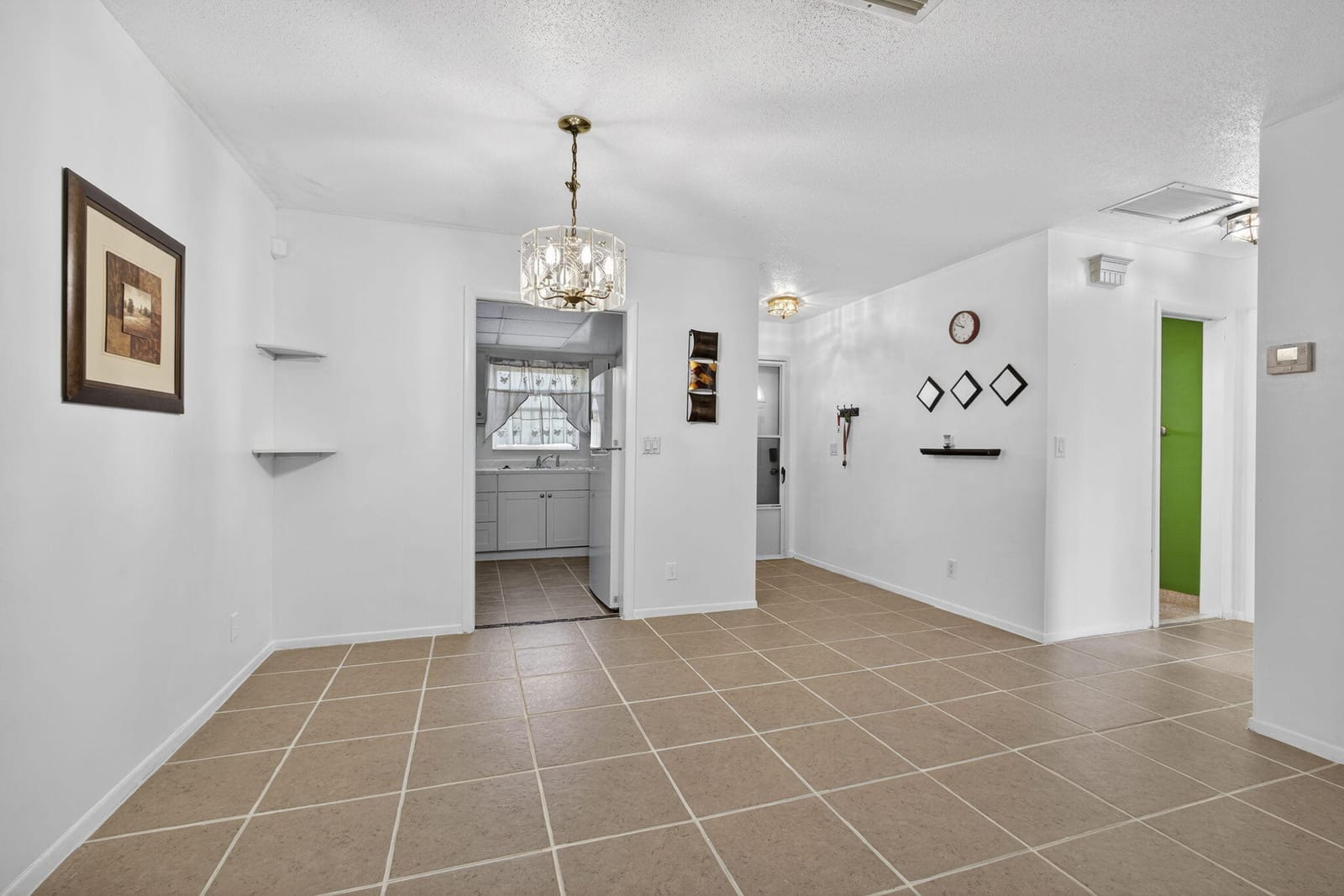 2833 Crosley Drive W C — photo 7