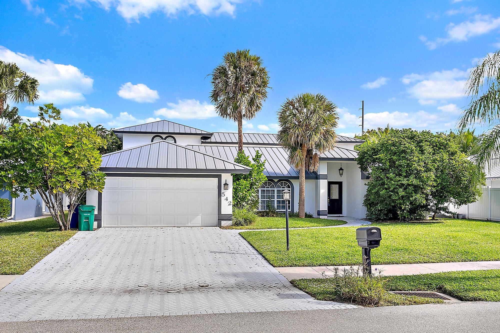 542 N Cypress Drive, Tequesta, FL 33469, Tequesta