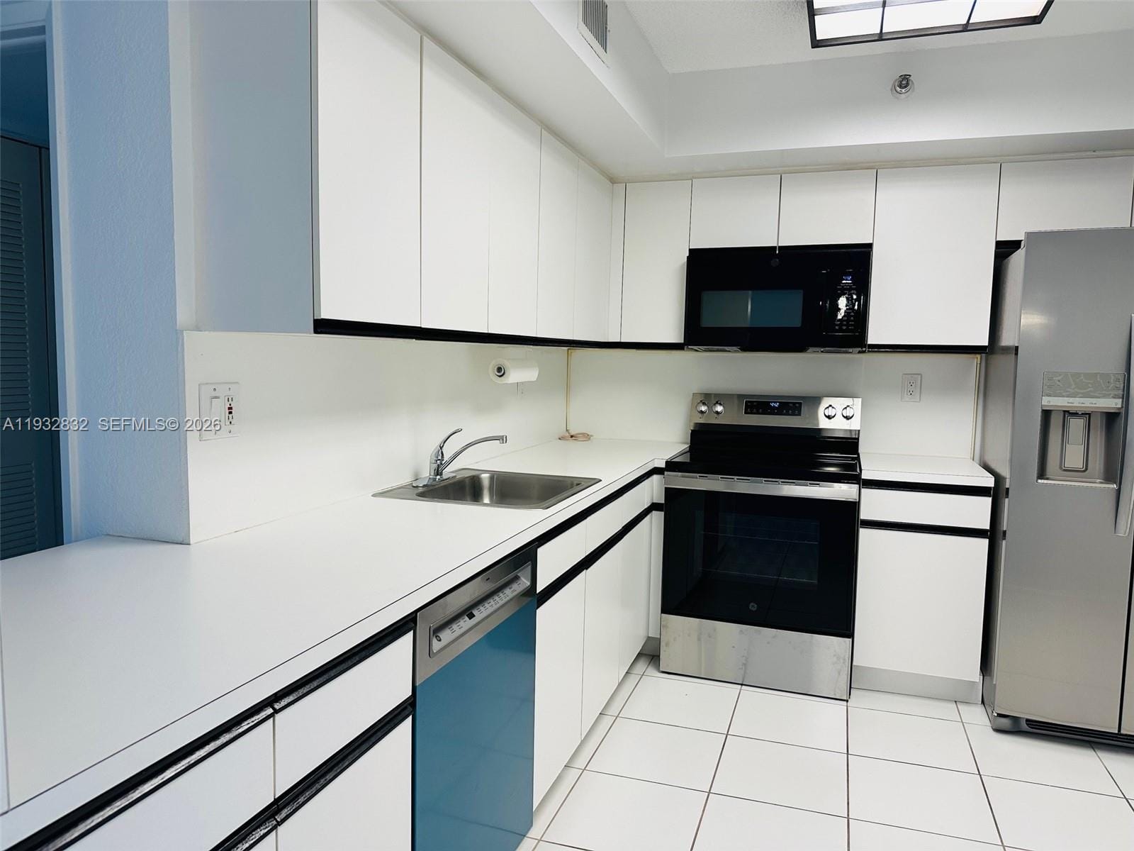 19101 NE 36th Court 1409, Aventura, FL 33180 photo 6