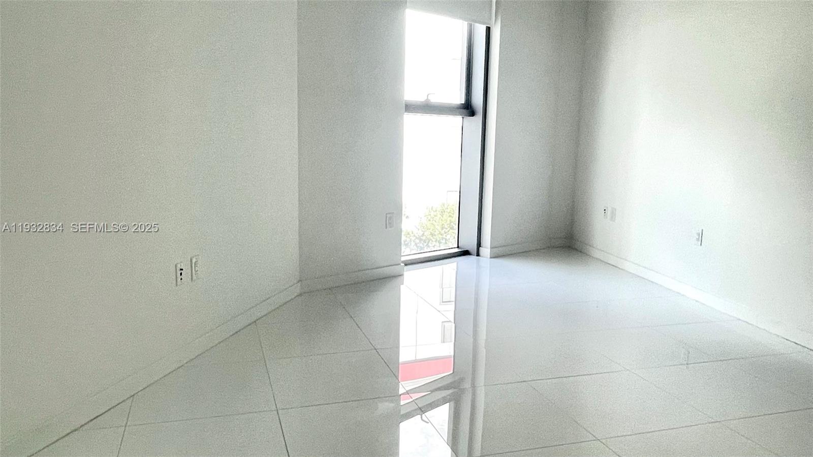 851 NE 1st Avenue 412, Miami, FL 33132 photo 11