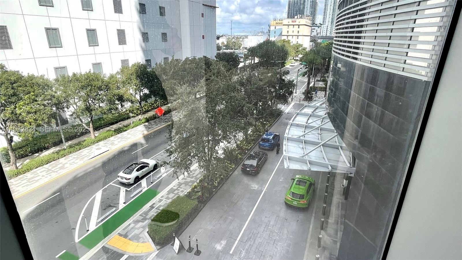 851 NE 1st Avenue 412, Miami, FL 33132 photo 17