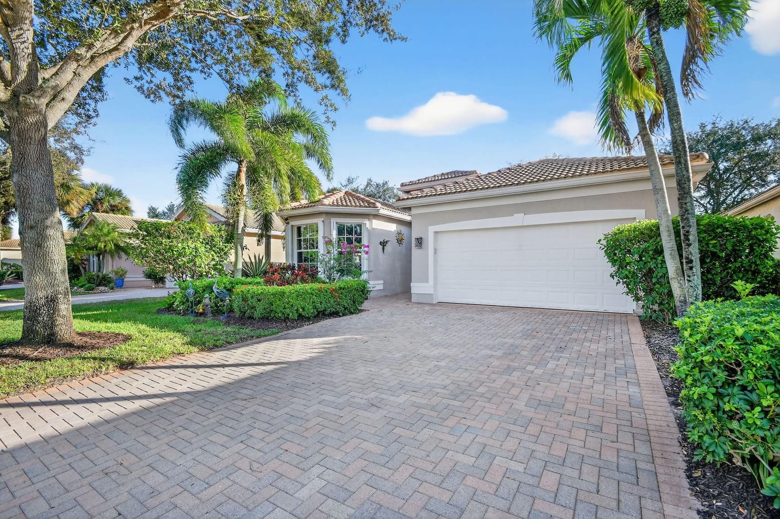 8266 Sandpiper Glen Drive, Lake Worth, FL 33467