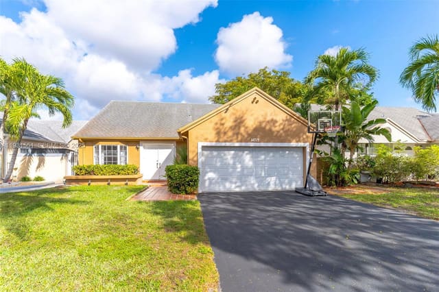 14717 SW 110th Terrace, sold in Sunfish At The Hammocks, Miami, FL