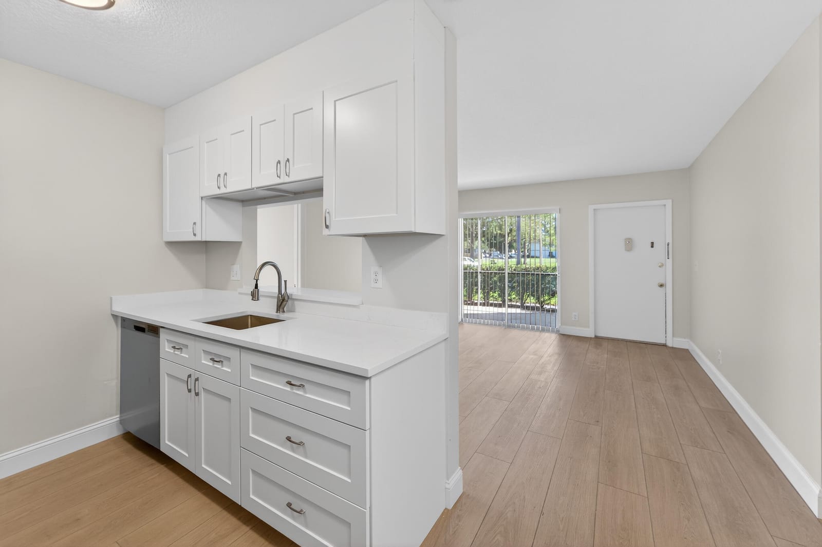 6392 Chasewood Drive B, Jupiter, FL 33458