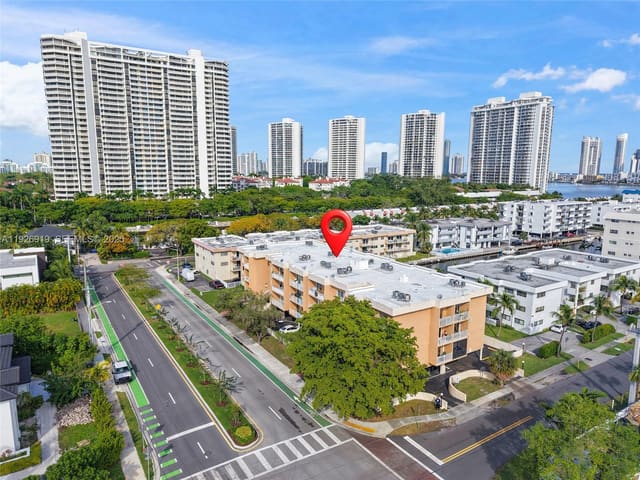 17051 NE 35th Avenue 301, sold in Florence Condo, North Miami Beach, FL