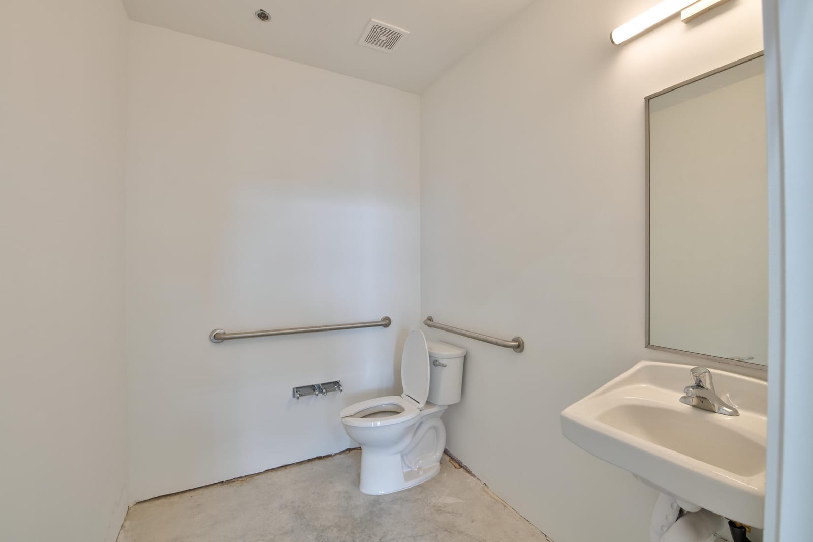 7040 SE Federal Highway 7, Hobe Sound, FL photo 13