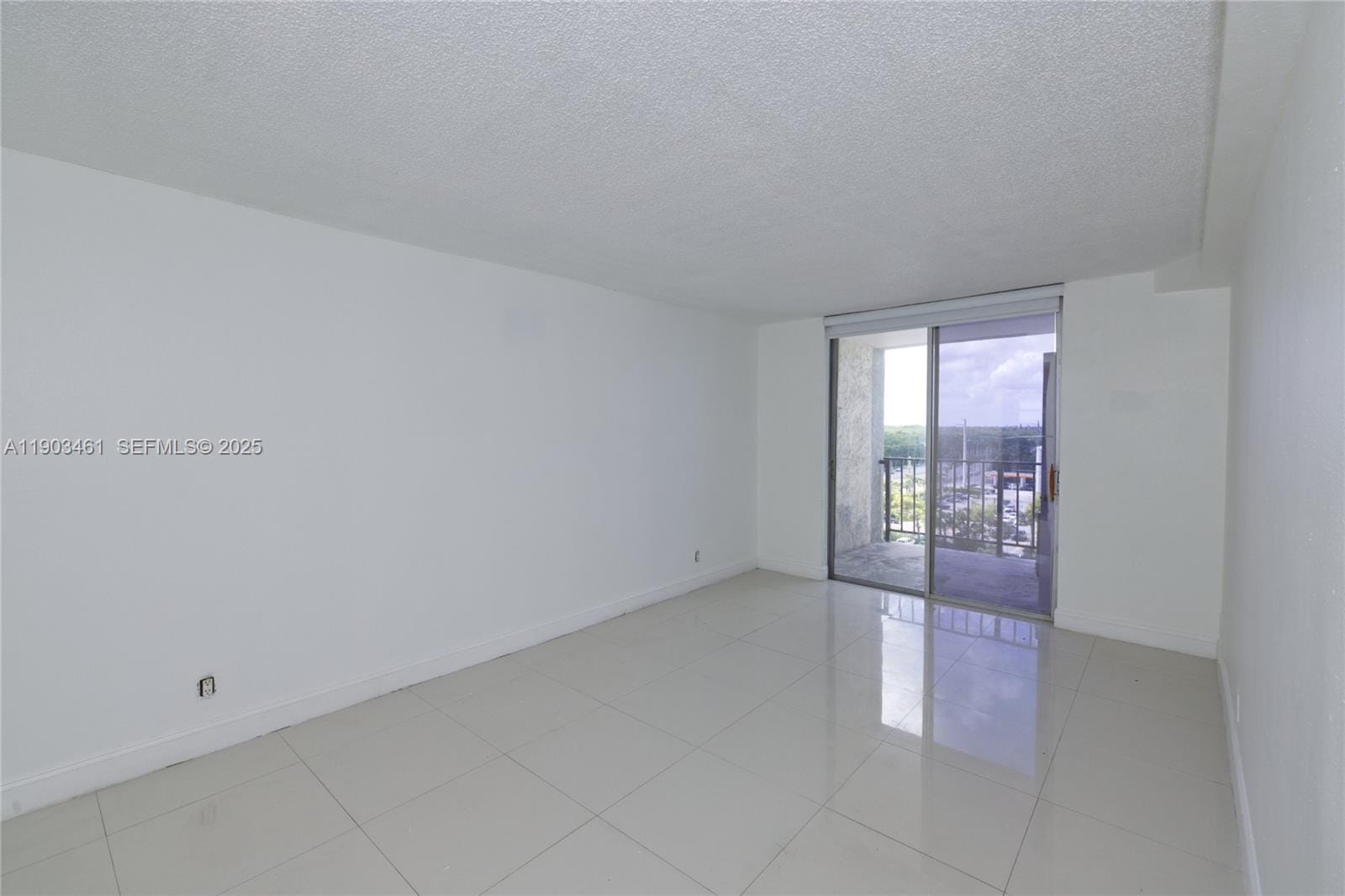 2903 N Miami Beach Boulevard 806, North Miami Beach, FL 33160 photo 15