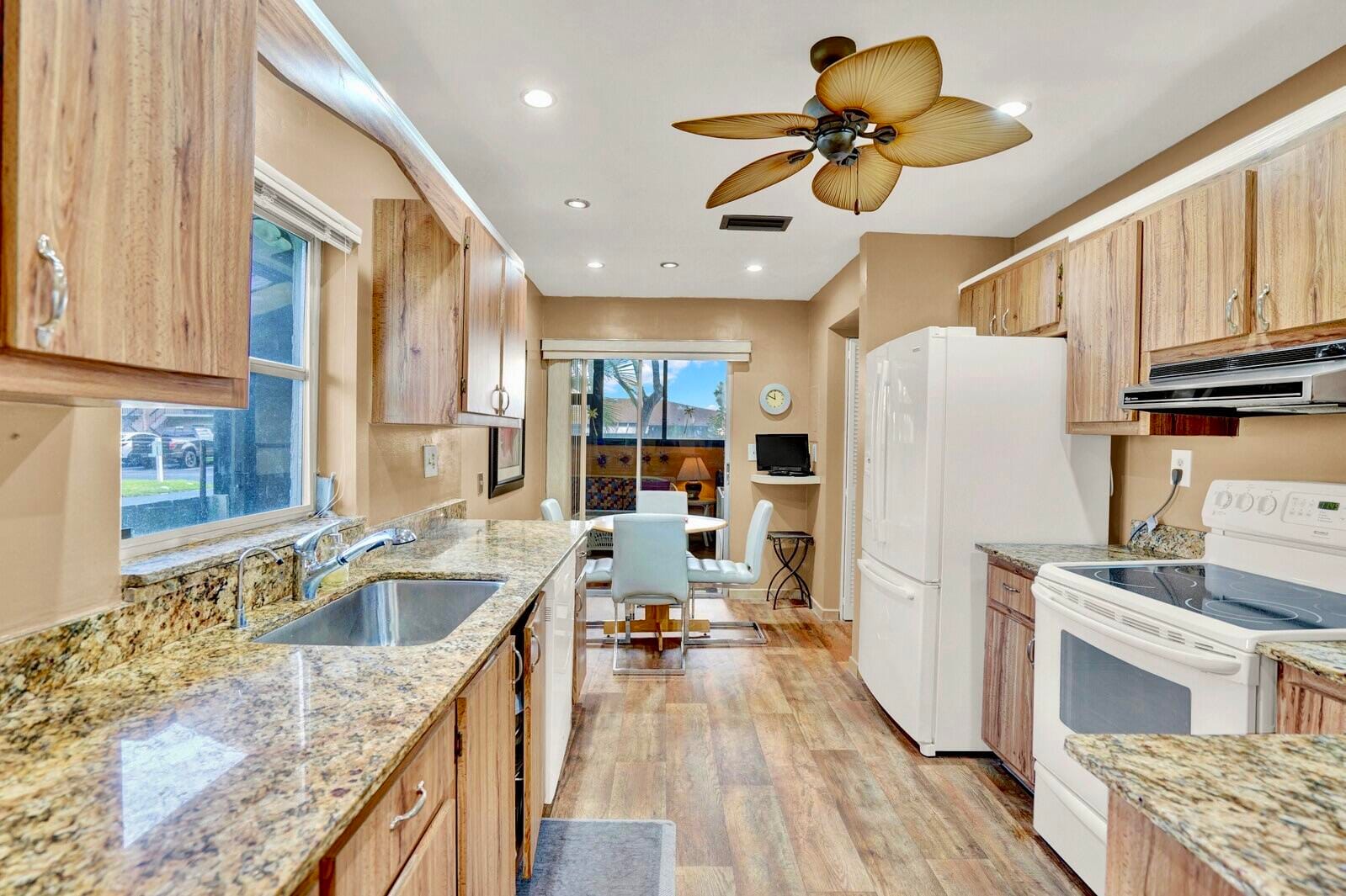 5810 Princess Palm Court B, Delray Beach, FL 33484 photo 9