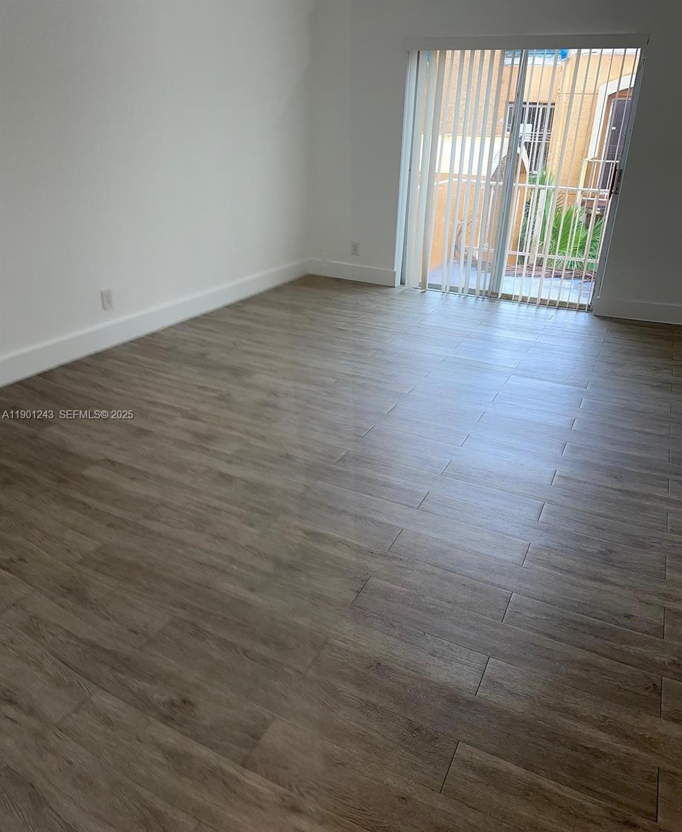 18101 NW 68th Avenue E210, Hialeah, FL 33015, Hialeah