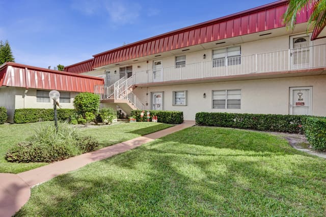 12014 Greenway Circle 206, Royal Palm Beach, FL 33411