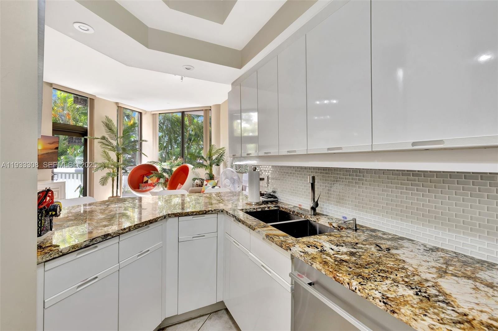 2000 Island Boulevard 203, Aventura, FL 33160 photo 10