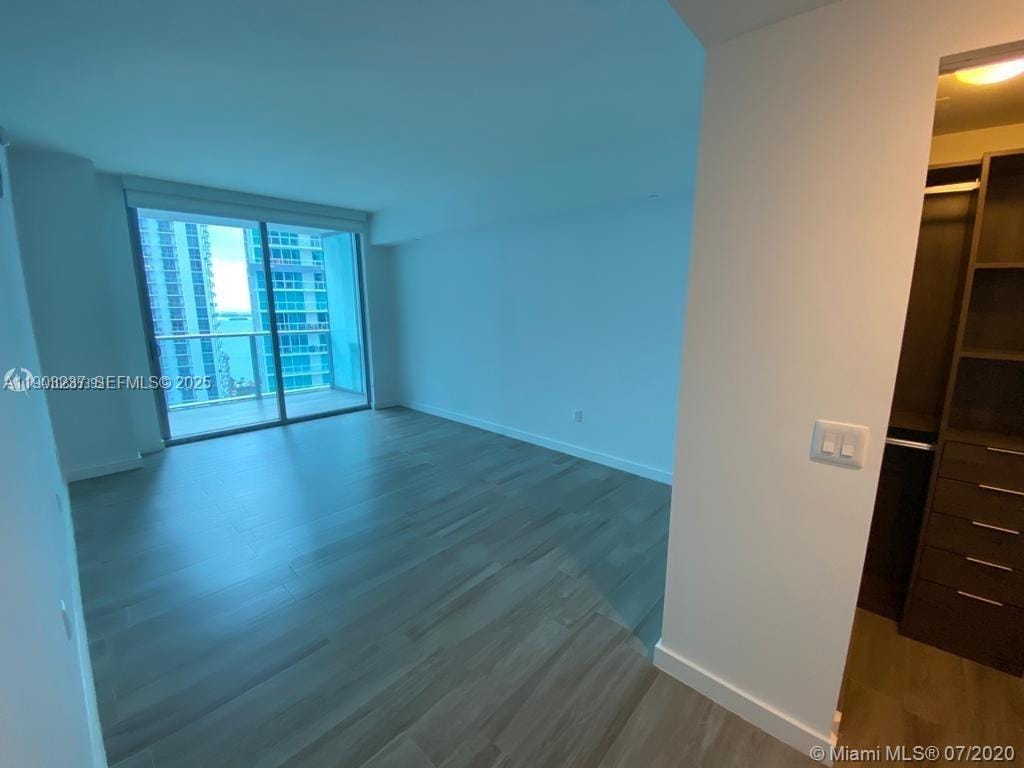 1100 S Miami Avenue 3011 — photo 4