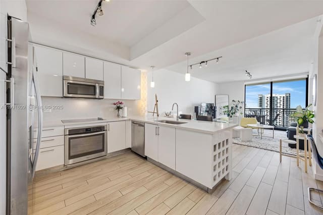 999 SW 1st Avenue 2509, sold in Nine At Mary Brickell Vil, Miami, FL