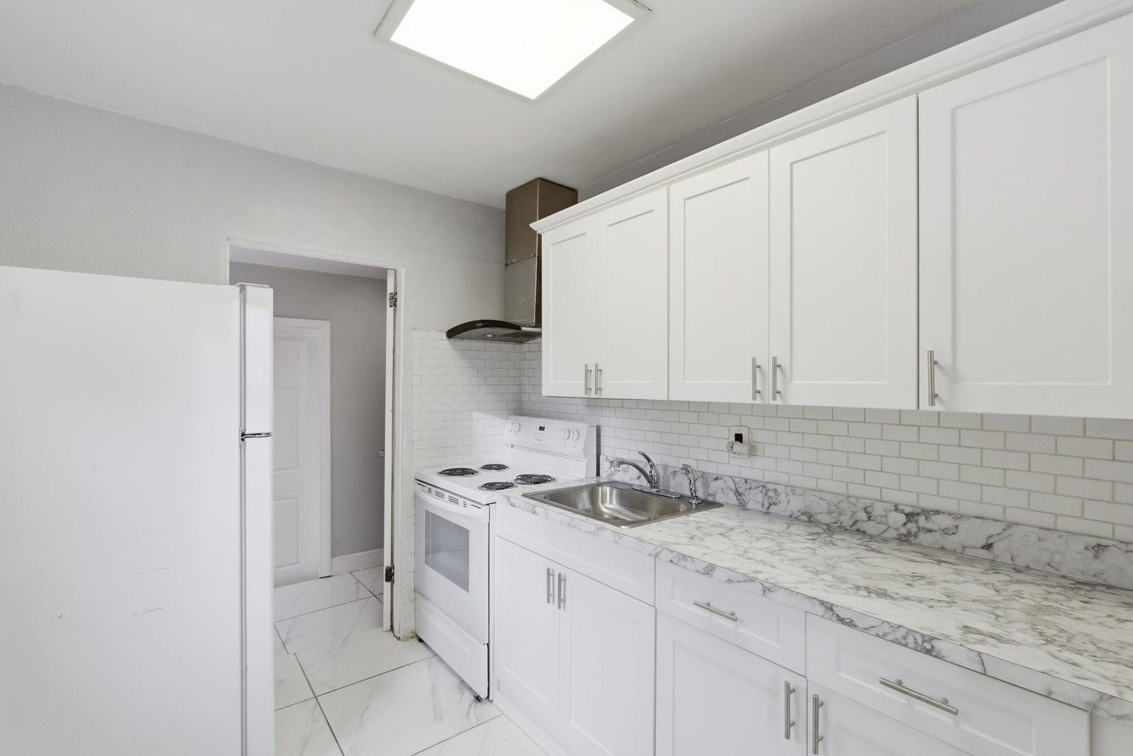 2841 NW 14th Street — photo 6