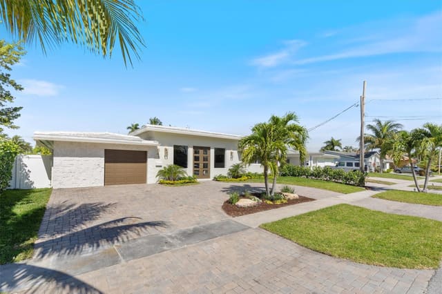 841 SE 5th Terrace, sold in Cypress Harbor 5th Sec 50, Pompano Beach, FL