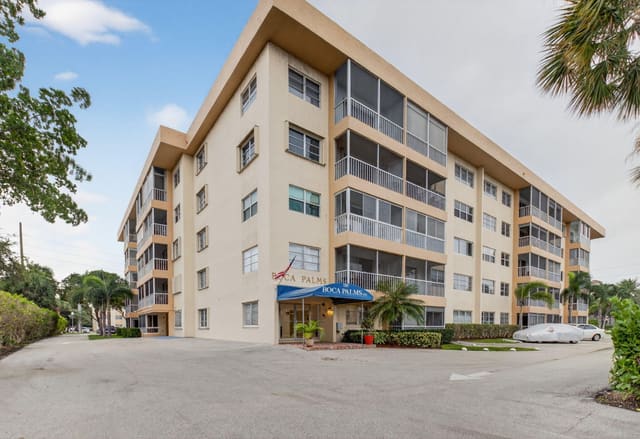 290 W Palmetto Park Road 204, sold in Boca Palms, Boca Raton, FL