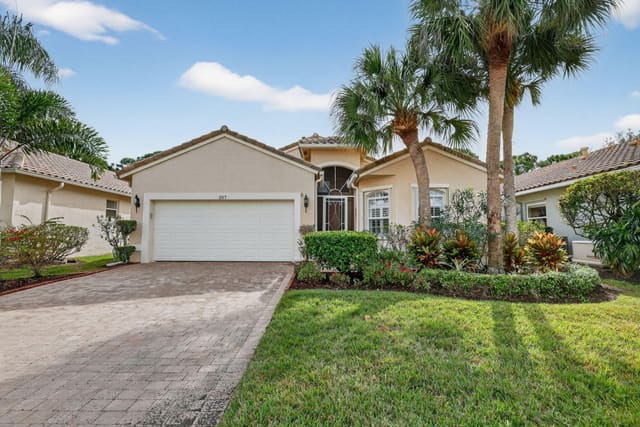 357 NW Springview Loop, Port St. Lucie, FL 34986