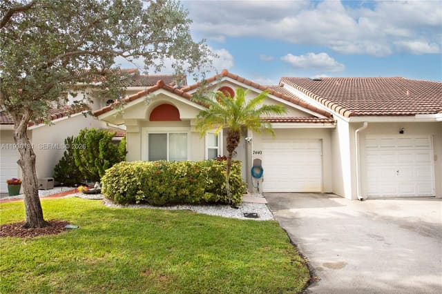 7440 Pinewalk S Drive, sold in Fairway Views, Margate, FL
