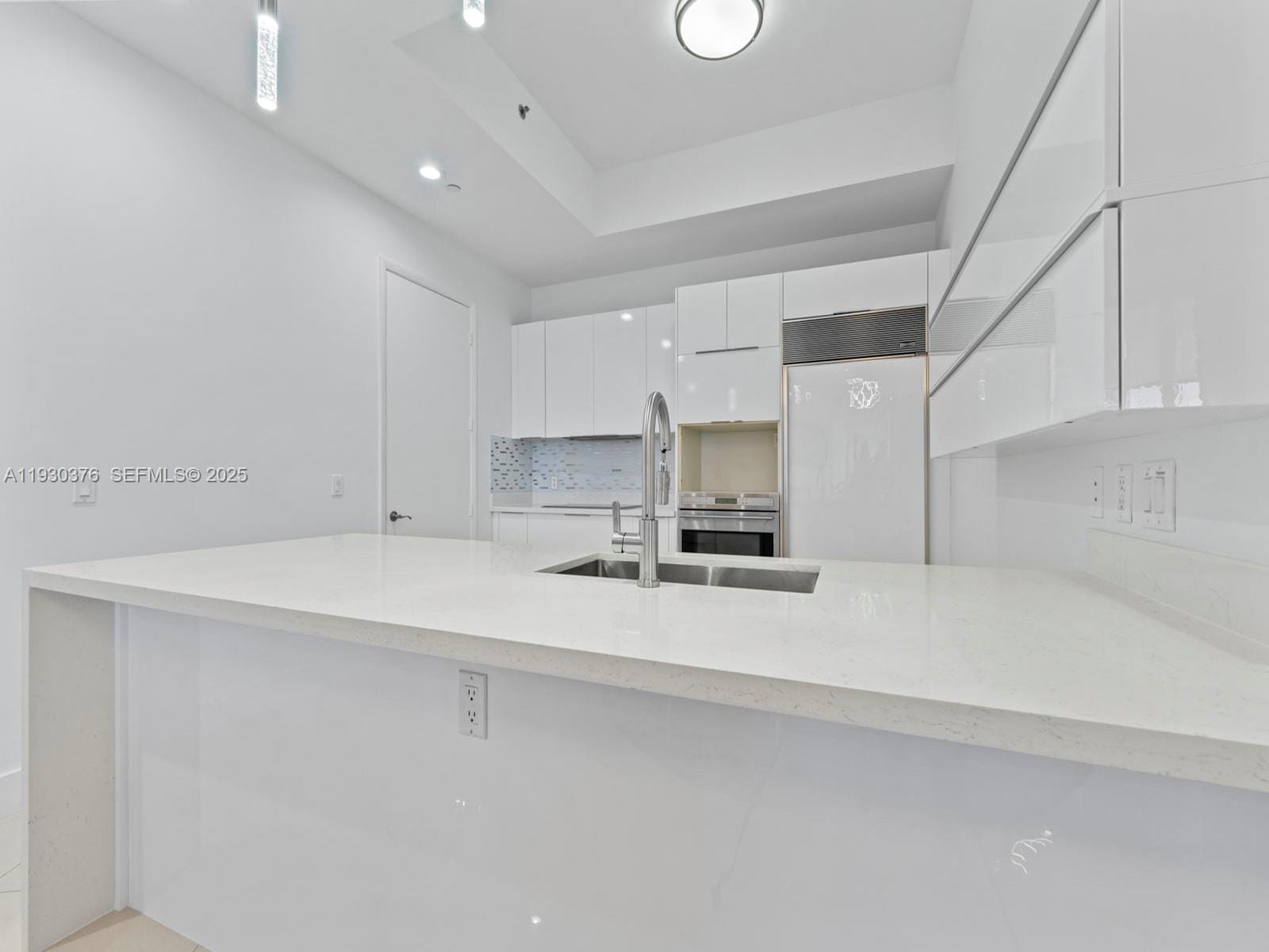 15811 Collins Avenue 3707, Sunny Isles Beach, FL 33160 photo 11