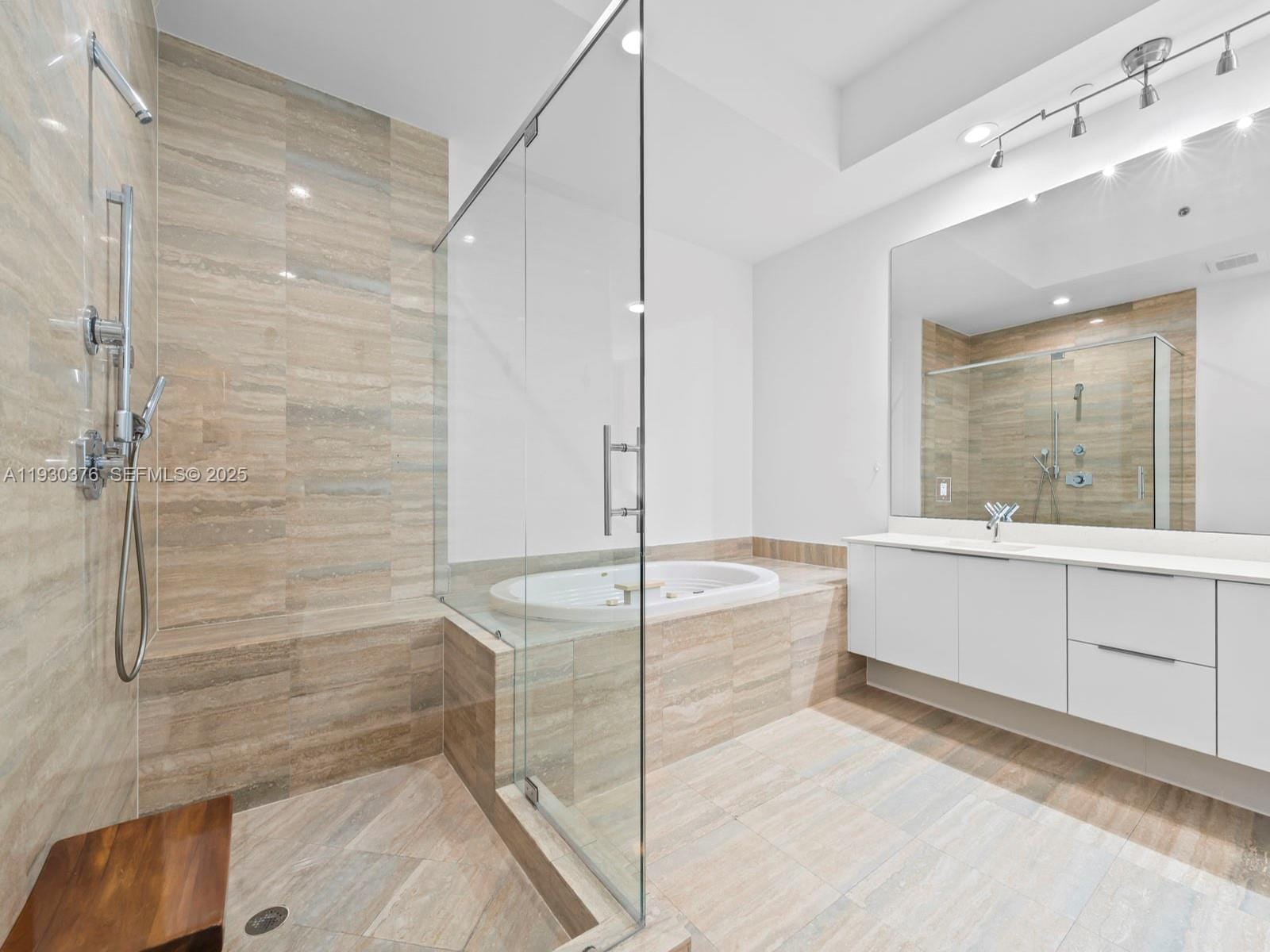 15811 Collins Avenue 3707, Sunny Isles Beach, FL 33160 photo 18