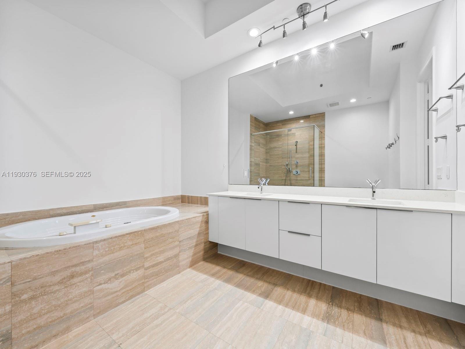 15811 Collins Avenue 3707, Sunny Isles Beach, FL 33160 photo 19