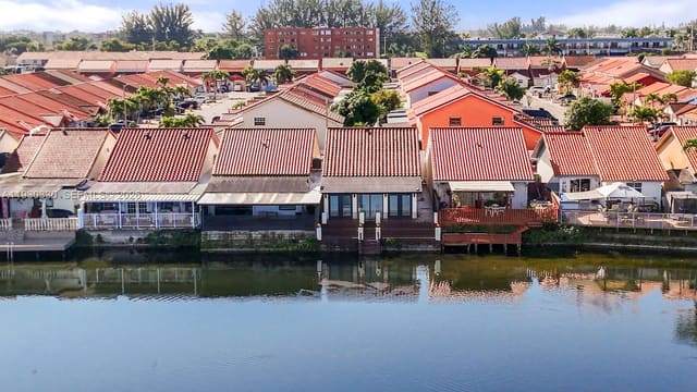 2737 W 55th Place, sold in Alameda By The Lake, Hialeah, FL