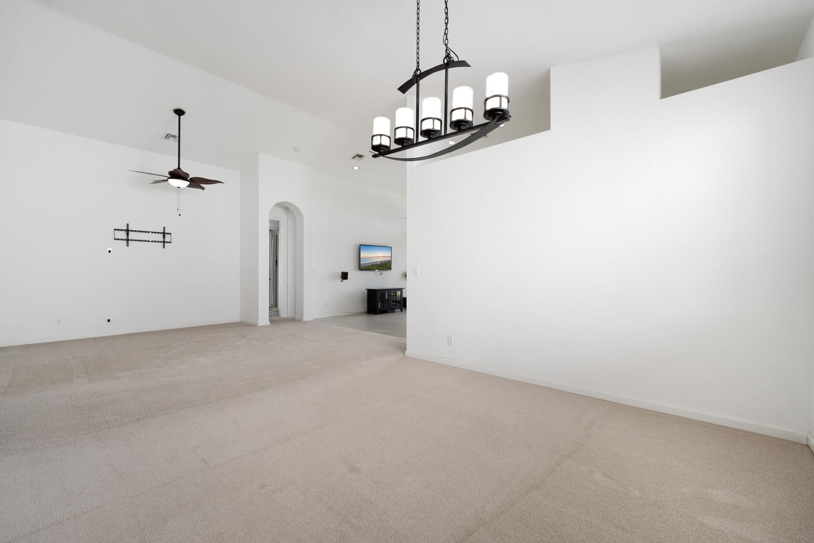 1040 SE Fleming Way — photo 11
