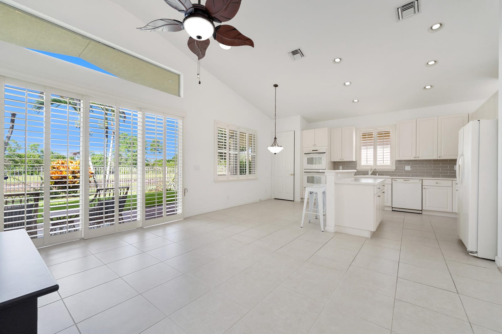 1040 SE Fleming Way — photo 9