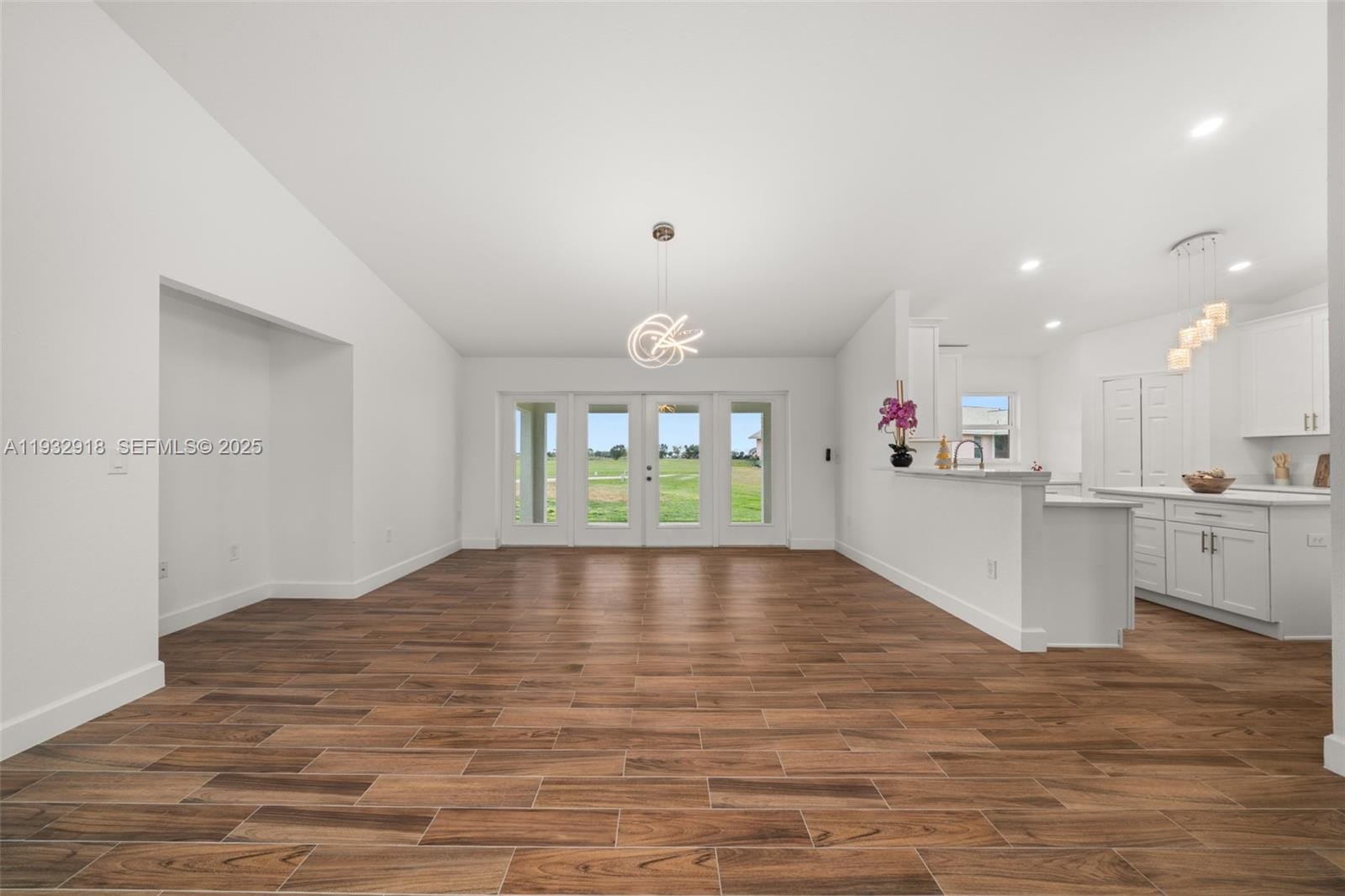 6724 Heavitree Drive — photo 11