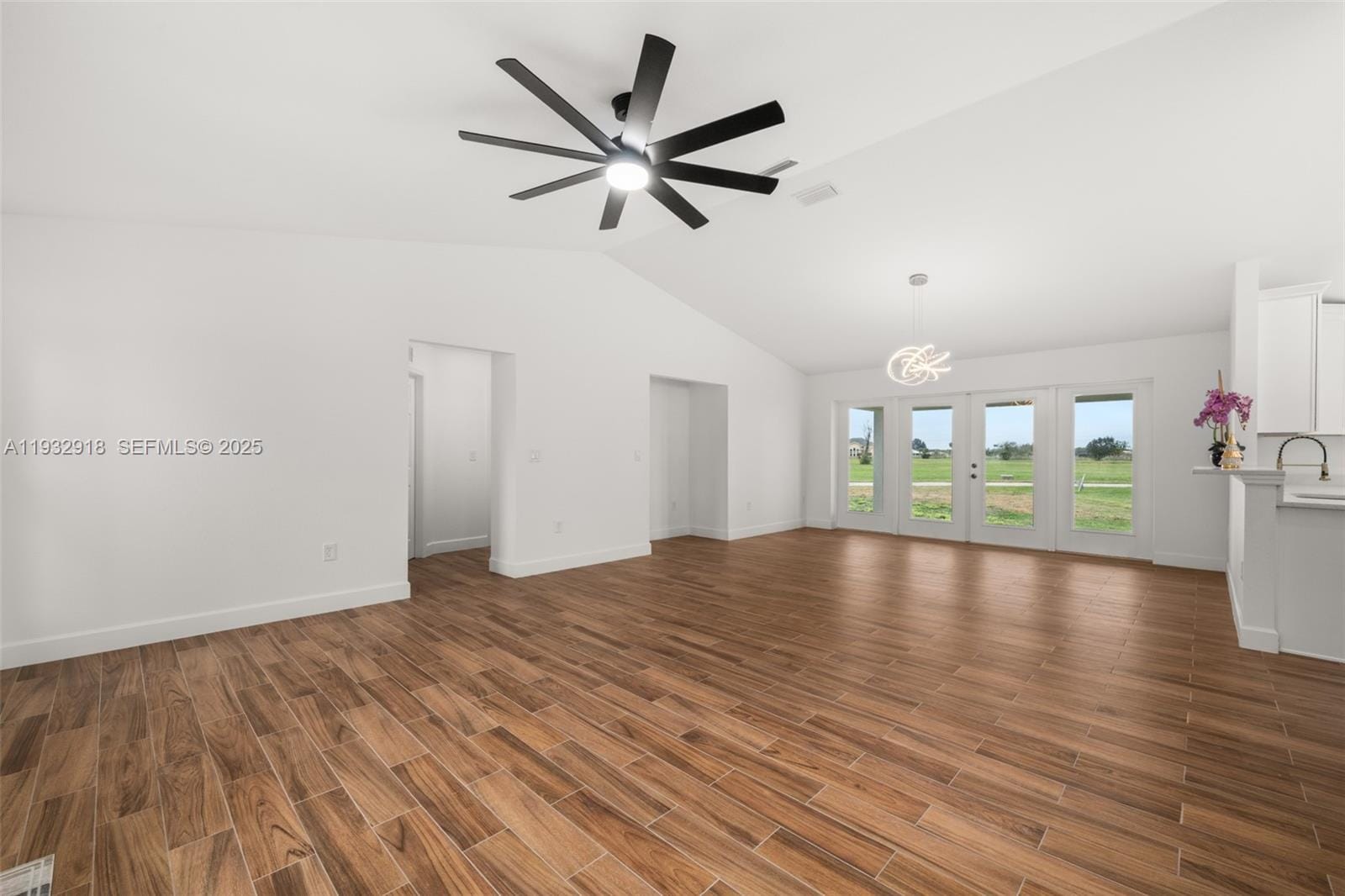 6724 Heavitree Drive — photo 10
