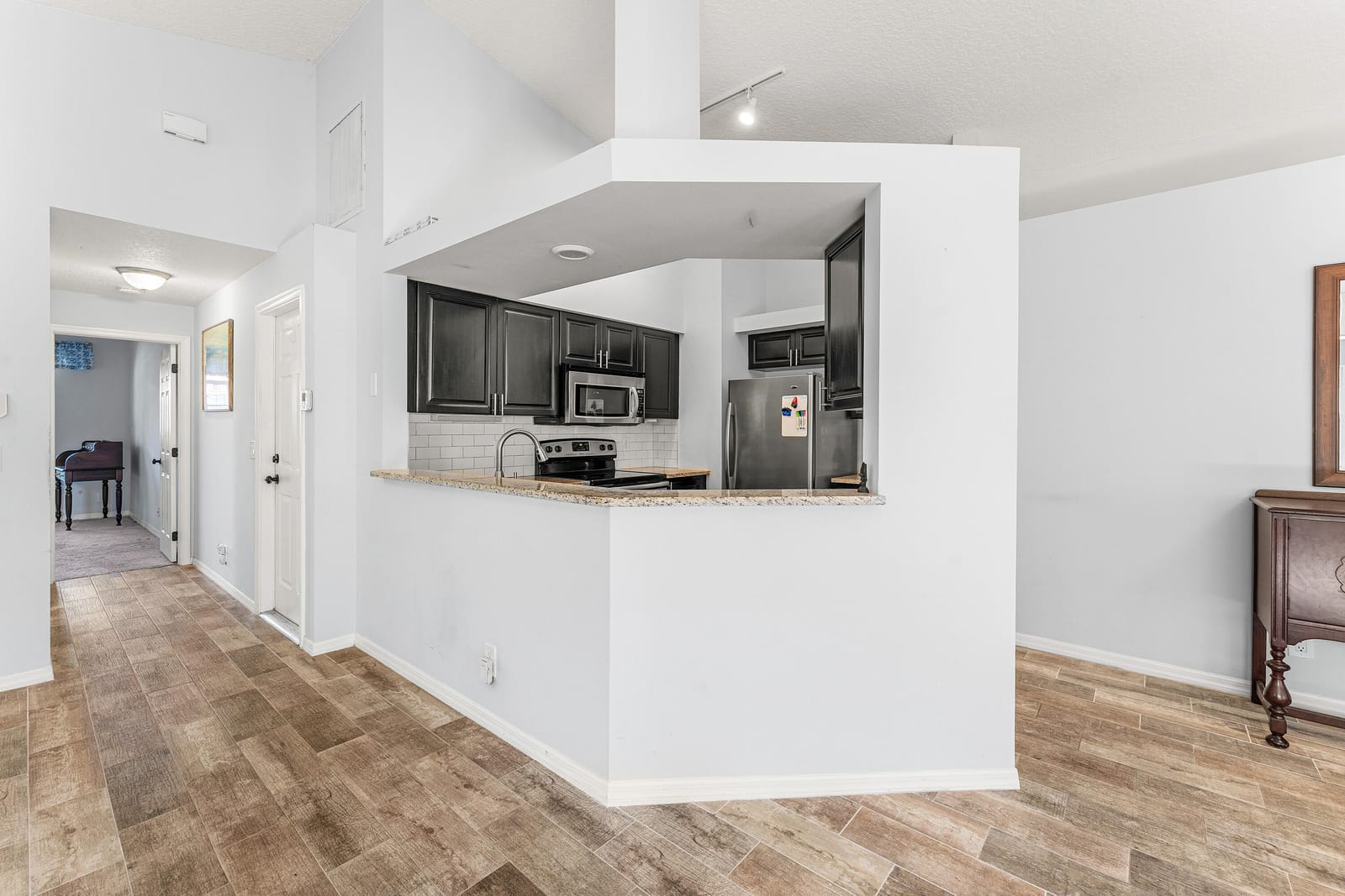2100 Bonisle Circle — photo 11