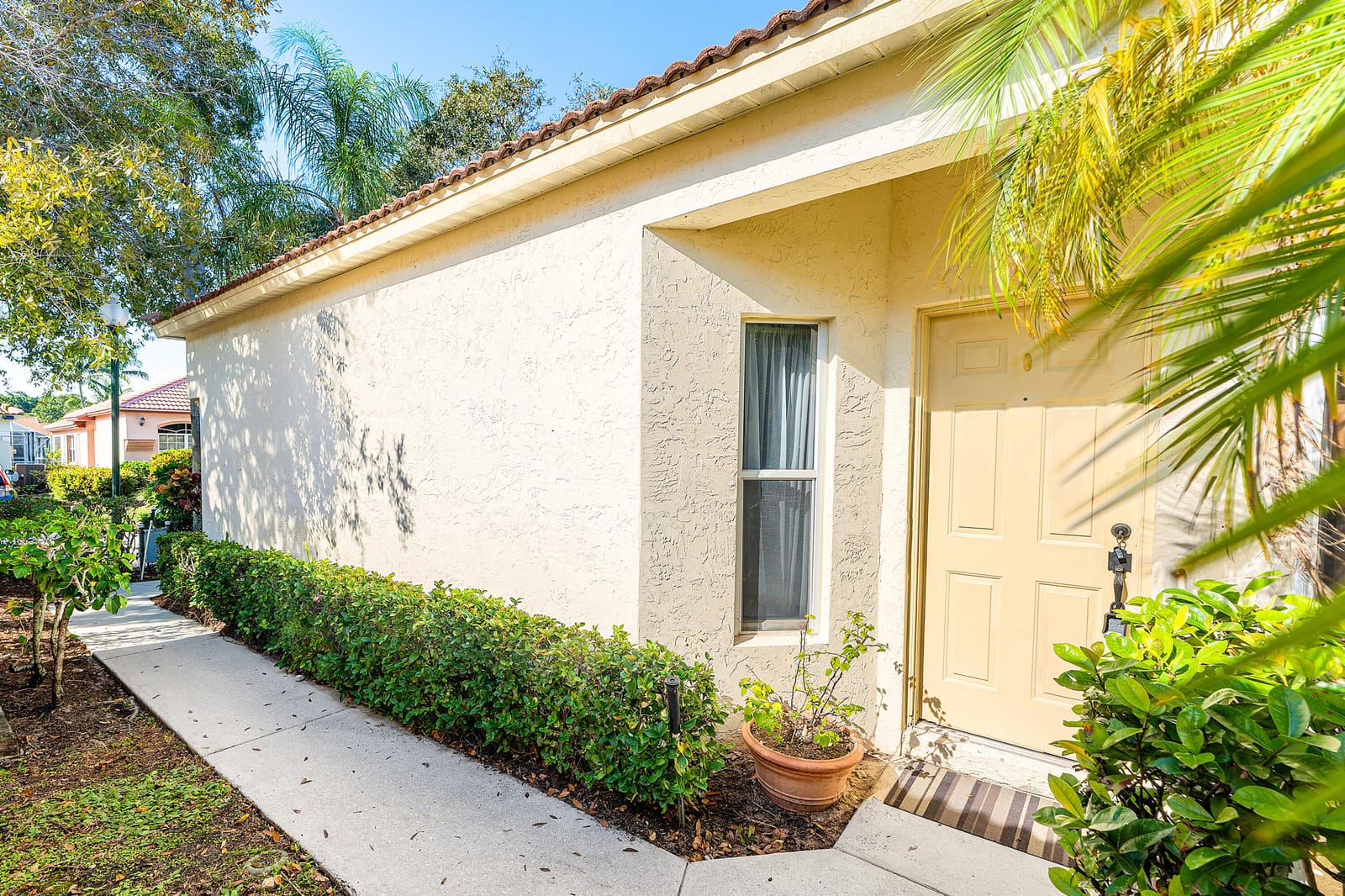 2100 Bonisle Circle — photo 3
