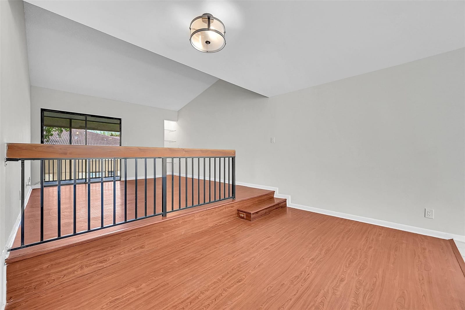 2578 Riverside Drive 421 — photo 11