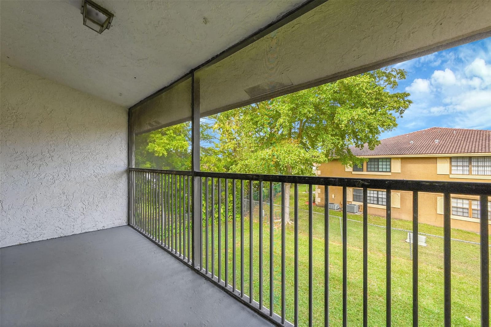 2578 Riverside Drive 421, Coral Springs, FL 33065 photo 25