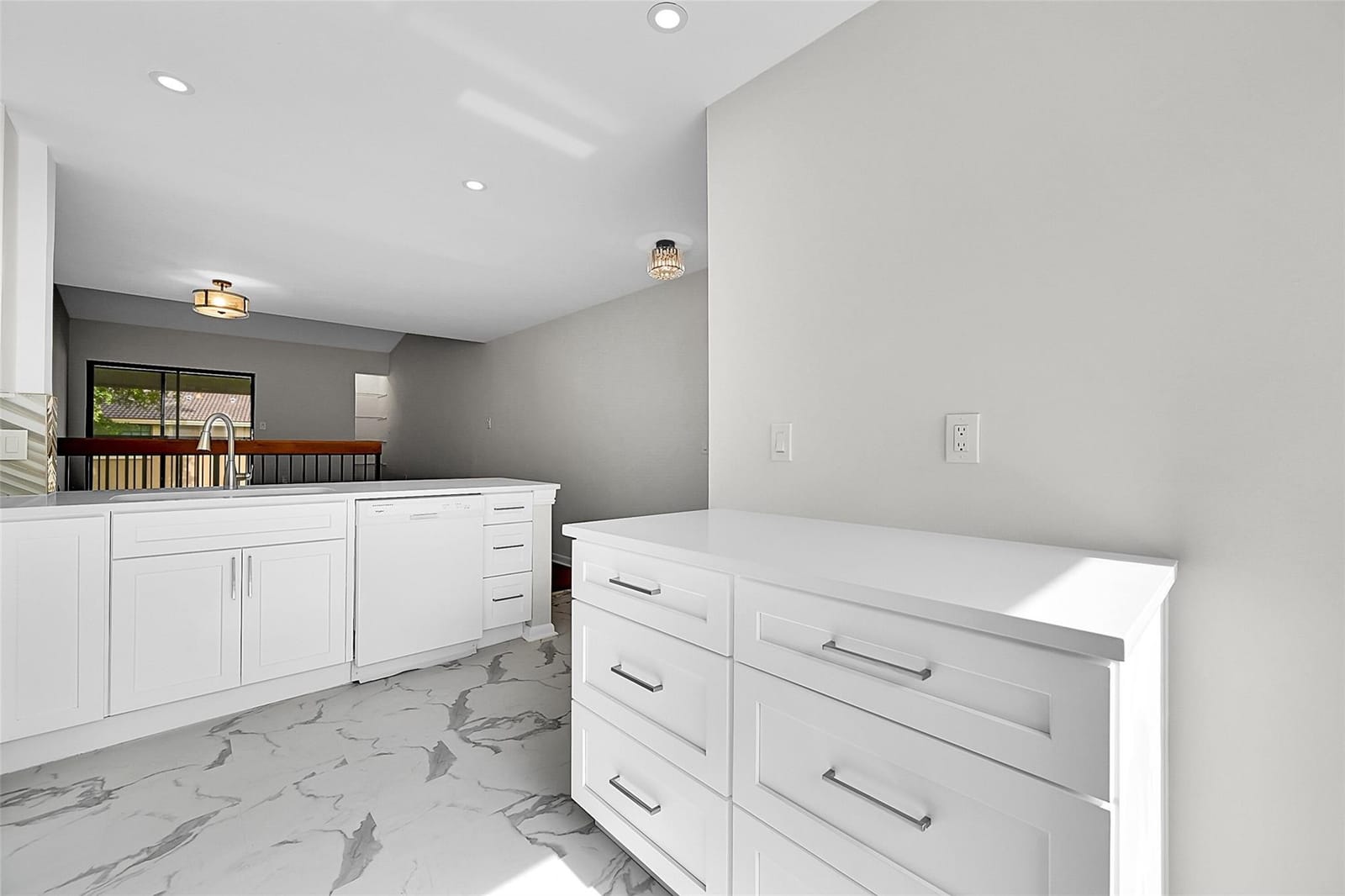 2578 Riverside Drive 421 — photo 4