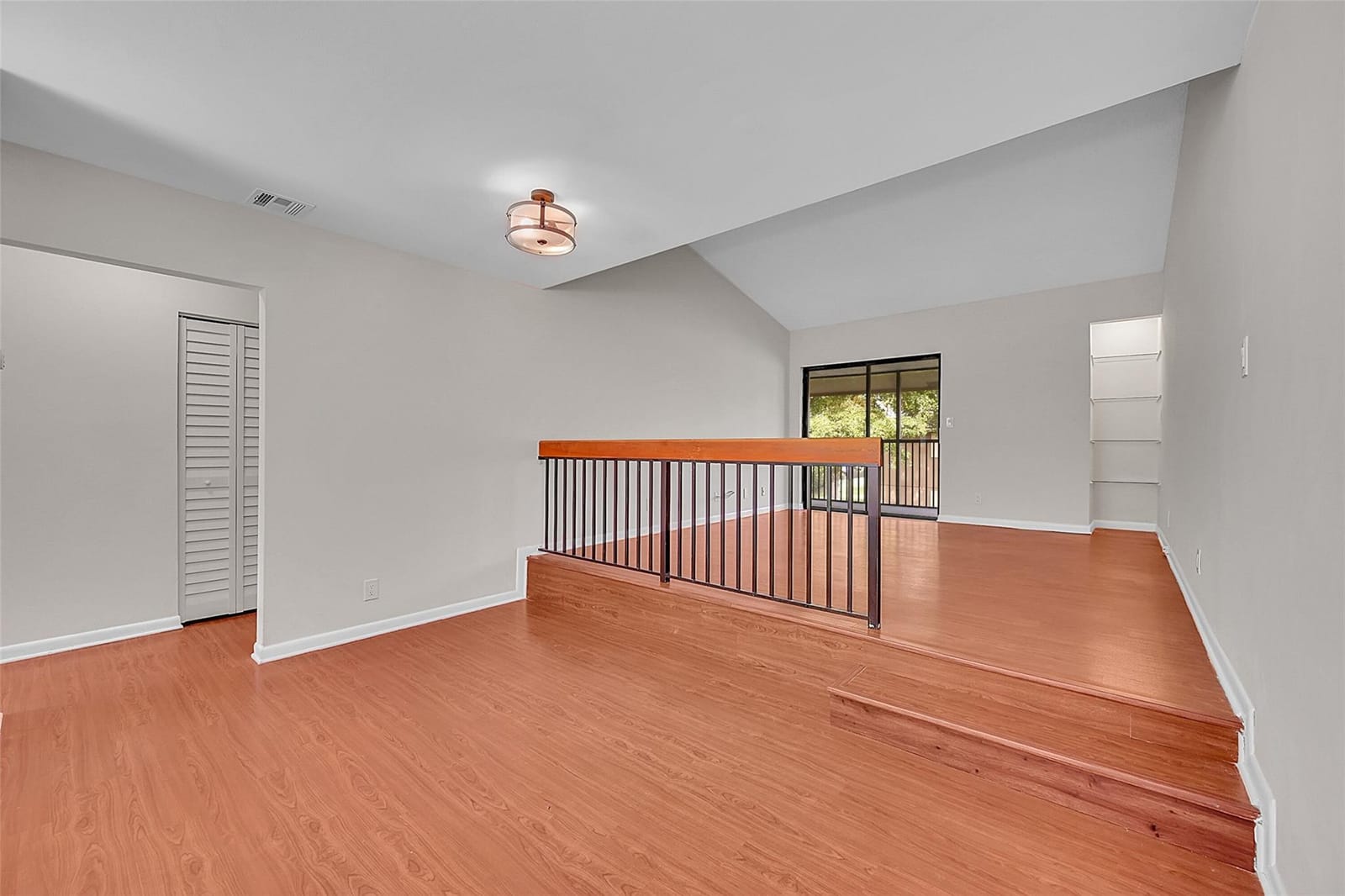 2578 Riverside Drive 421 — photo 6
