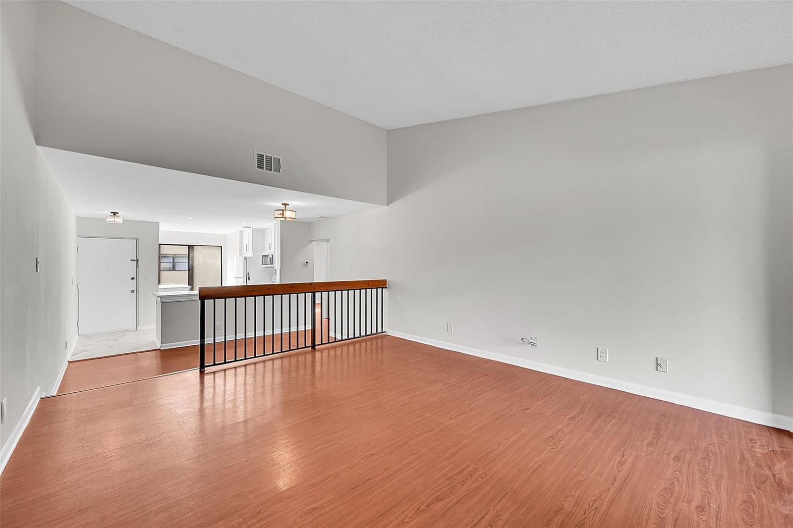 2578 Riverside Drive 421 — photo 10