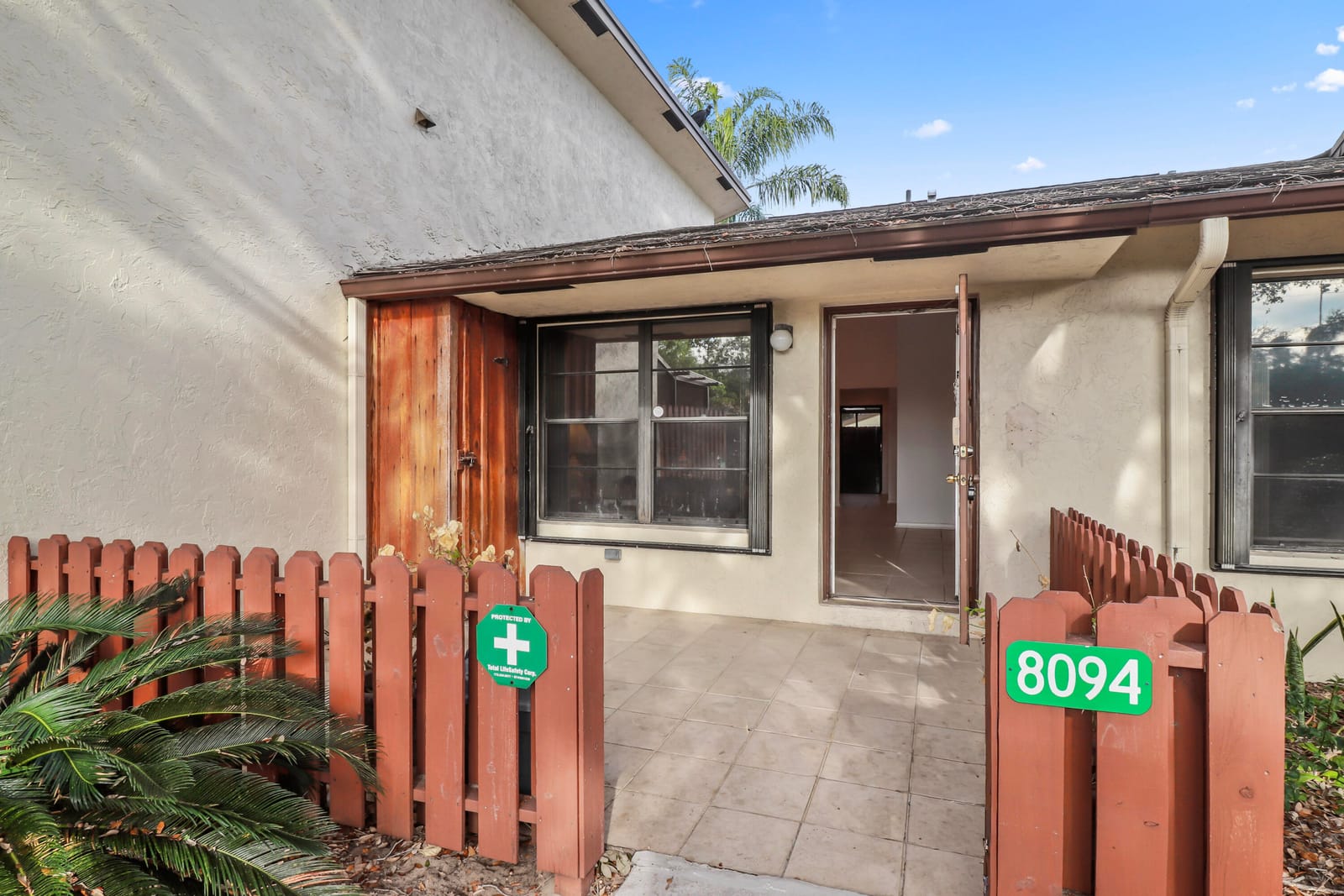 8094 SE Villa Circle — photo 2