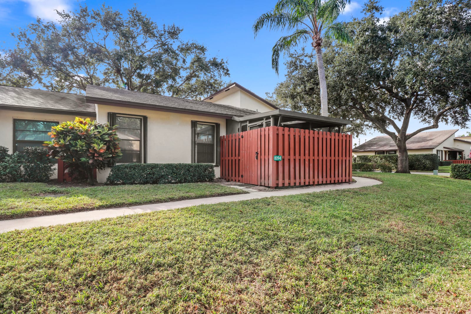 8094 SE Villa Circle — photo 4