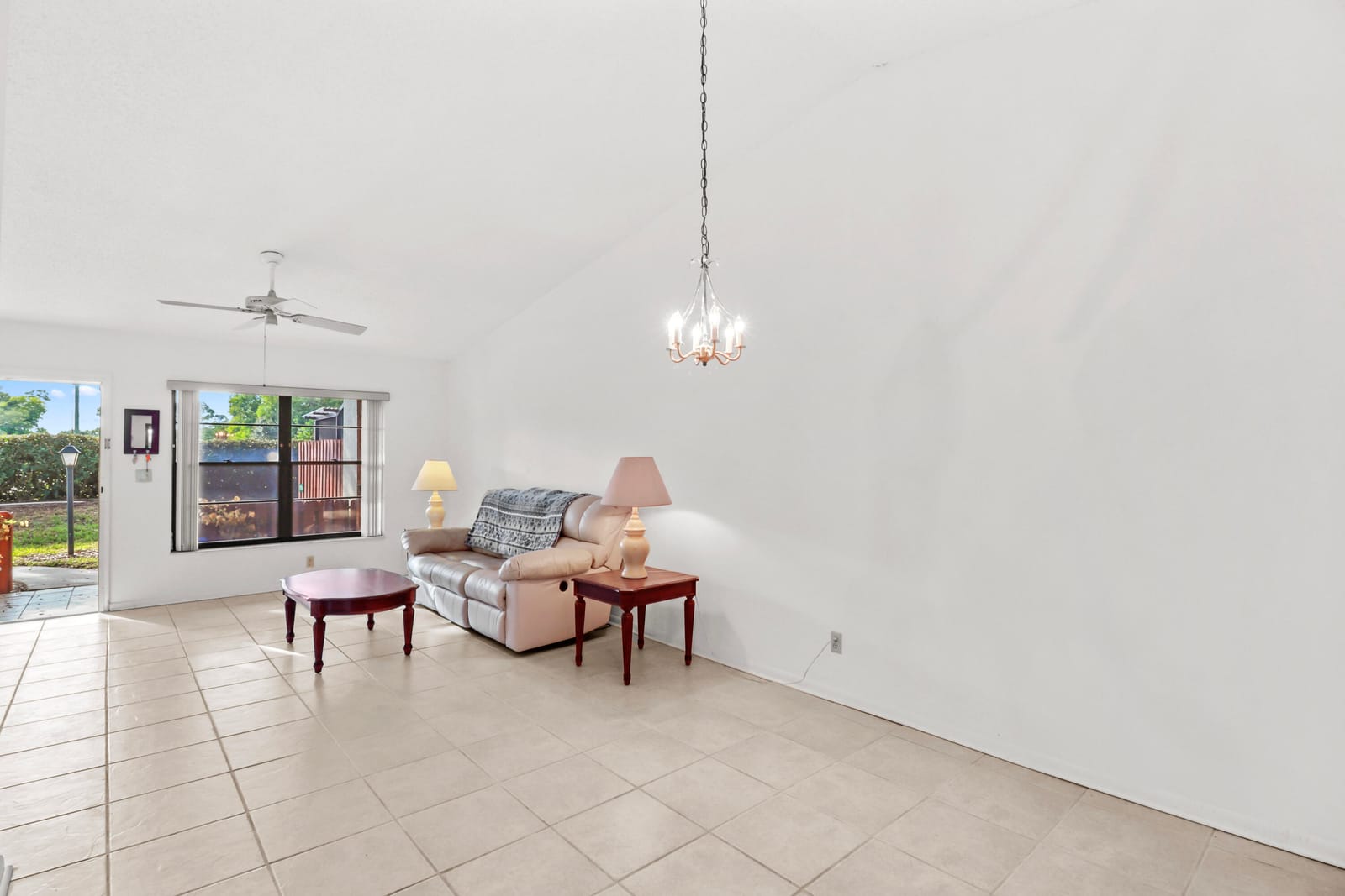 8094 SE Villa Circle — photo 8